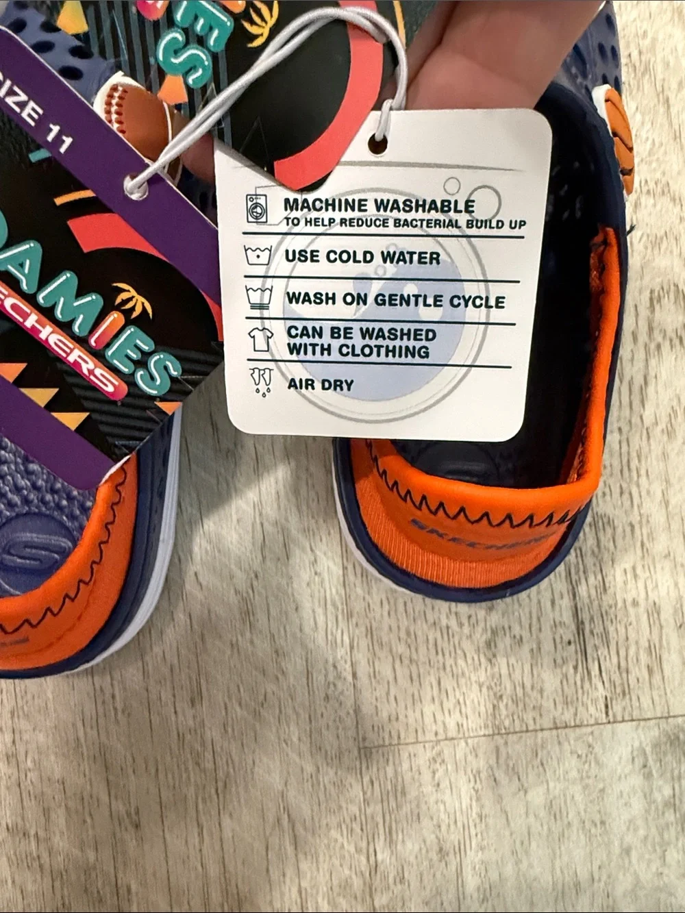NWT • sketchers • foamies